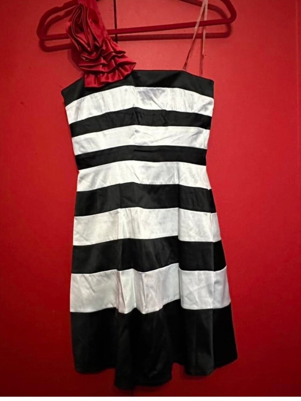 Modcloth Mystic Black White Stripe One Shoulder Rosette Dress Hem Size S NWT